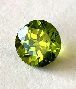 EGL USA 2.31 Ct Green Peridot Natural Loose Gemstone August Birthstone Round Cut - Picture 1 of 10