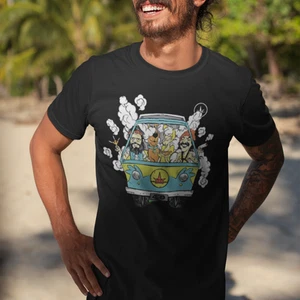 Cartoon T-shirt Hot Boxing In Mystery Van - Fun & Quirky Design Unisex XS-2XL - Picture 1 of 8