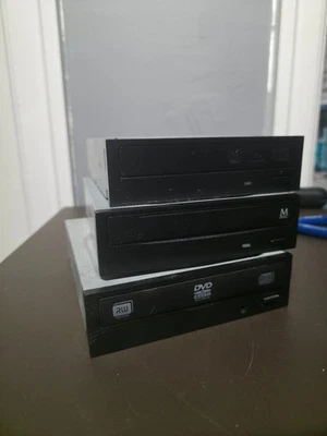 SATA Optical Drive Black CD/DVD-RW Disc Drive 5.25" Desktop - Mixed Brands - Image 1 of 4