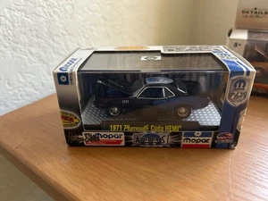 M2 Machines 1:64 1971 Plymouth Cuda HEMI ~ Auto-Dreams ~ 75 years - Picture 1 of 5