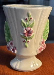 Jarrón de cerámica Shawnee vintage 1200 rosas rosadas 5" de alto - Imagen 1 de 10