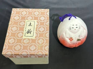 Campana ceramica argilla geisha rossa/bianca giapponese vintage con scatola - Foto 1 di 5