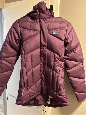 Abrigo para mujer Patagonia talla Chaqueta acolchada con capucha XS Downtown Loft púrpura Foto 1 de 4