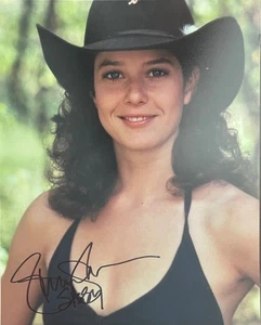 Urban Cowboy DEBRA WINGER SIGNED 8x10 PHOTO - Picture 1 of 1