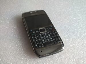 NOKIA - stary telefon komórkowy - E71