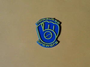 DE COLECCIÓN MLB MILWAUKEE BREWERS IMÁN NEVERA TABLERO DE PIE VIEJA ESCUELA RARO - Imagen 1 de 2