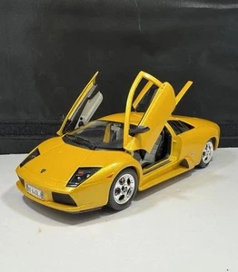 Burago 1:24 Lamborghini Murcielago LP 640 Yellow Gold Diecast Metal Model Car - Picture 1 of 10