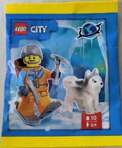 LEGO City: Arctic Explorer with Husky Paper Bag - Picture 1 of 6