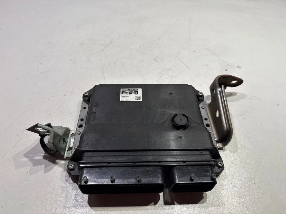 Centralina motore benzina/elettrica Lexus CT 200H 2013 -modulo 8966176030 73kW - Immagine 1 di 4