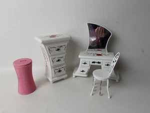Barbie Cómoda Tocador Moda Fiebre Glamour Dormitorio Flor de Cerezo Mattel J0669  - Imagen 1 de 10