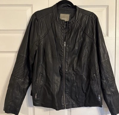 Maurices Women's Black Short Jacket Size 1 Small Faux Leather Biker Full Zip - Image 1 of 4