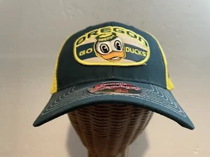 Oregon Ducks NCAA Trucker Mesh Green yellow Snapback Hat Cap Two tone Zephyr - Picture 1 of 8