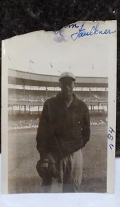 ORIGINAL CIRCA 1927 NEW YORK GIANTS BASEBALL PLAYER Jim Faulkner SNAPSHOT PHOTO - Picture 1 of 2