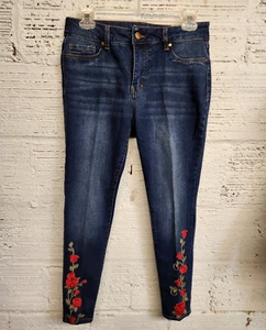 D Jeans Women's Size 6P Embroidered Red Roses Stretch Leggings - Picture 1 of 7