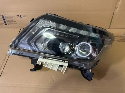 Perfect! Nissan NP300 Black Edition Left Side Headlight - Image 1 of 4
