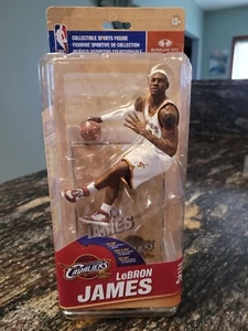 McFarlane Toys NBA Series 26 (LEBRON JAMES) Action Figure Cleveland Cavs (2015) - Picture 1 of 3