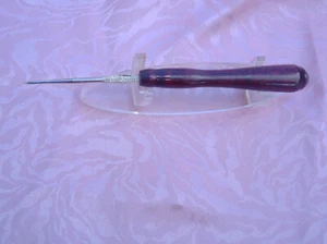 0.75mm crochet hook with hand made handle - Picture 1 of 2