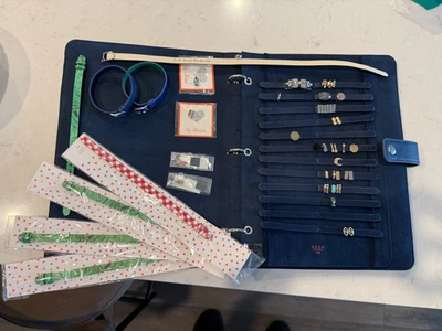 KEEP Коллективный Большой Портфолио Переплет Лот с 44 подвесками и ремешками - Изображение 1 из 4