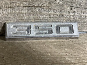 Vintage Chevrolet 350 Emblem 3972933 - Bild 1 von 2