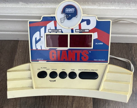 VINTAGE NFL NEW YORK GIANTS ALARM CLOCK PLUG IN OR BATTERY OPERATED READ BELOW!! Cover