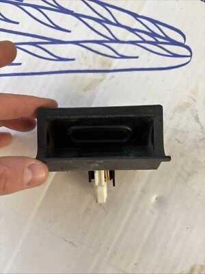 Manija de puerta trasera HONDA CR-V IV RM 2,2 diésel 110 kW 2013 27719804 Foto 1 de 3