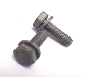 Bulloni di fissaggio vassoio batteria anteriore MINI BMW R50 R52 x 2 COPPIA - Foto 1 di 3