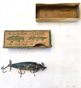 De colección - C. C. B. Co. Señuelo (Real Antiguo) Tinta Verde, Topwater Crankbait - Imagen 1 de 1