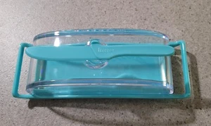 Cnsndqedke Butter Dish with Lid Knife, 180° Rotating Sealing Flip-Top Plastic - Picture 1 of 8