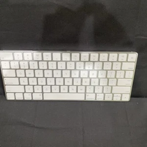 Apple Wireless Magic Keyboard A1644 - Used Great Condition TESTED - Picture 1 of 6