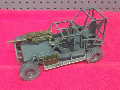 M & C Desert Assault Vehicle & Guns Military Buggy 1:18 - Image 1 of 4