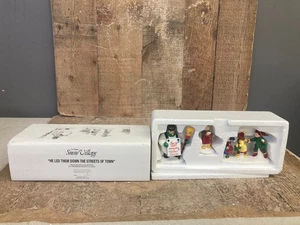 Dept. 56 Snow Village "He Led Them Down The Streets of Town" Figurines #54927 - Picture 1 of 4