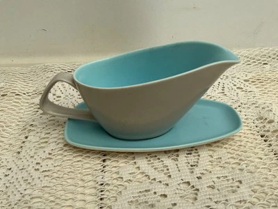 Vintage Poole Pottery - Ice Blue  & Seagull Gravy / Sauce Boat & Stand - Image 1 of 4