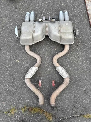 08-13 BMW E90 E92 E93 M3 OEM Rear Muffler Exhaust Assembly Foto 1 de 4