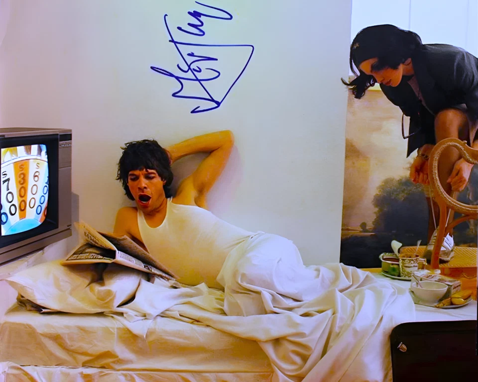 MICK JAGGER - SIGNATURE - 8"X10" PHOTOGRAPH - Image 1 of 1