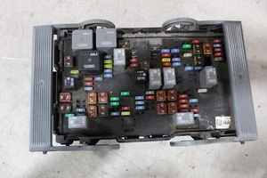 2010-2014 CADILLAC ESCALADE FUSE BOX #088226-32D - Picture 1 of 2