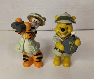 2 Stück Disney Parks Animal Kingdom Figuren Winnie Puuh Tigger Safari - Bild 1 von 5