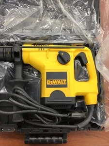 Dewalt D25404 1-1/8 Heavy Duty Rotary Drill Hammer  - Picture 1 of 3