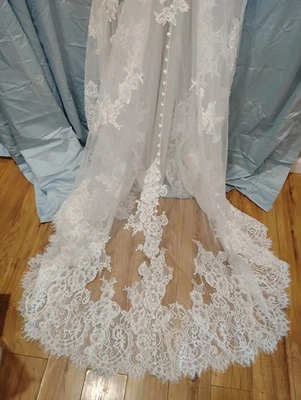 Vestido de novia talla 12 estilo romance Allure 3108 marfil/desnudo/arena Foto 1 de 4