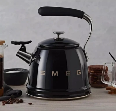 Hervidor de agua eléctrico SMEG - Hervidor de café eléctrico de acero inoxidable de 2,3 L negro - Nuevo en caja Foto 1 de 4