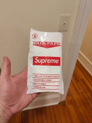 Poncho de lluvia Supreme X Ball Park SS20 logotipo de caja nuevo Foto 1 de 3