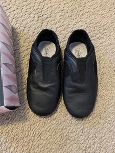 revolution hip hop shoes