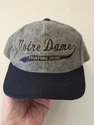 🔥 Chapéu STARTER Vintage NOTRE DAME Fighting Irish Snapback ~ 100% Lã - Imagem 1 de 4