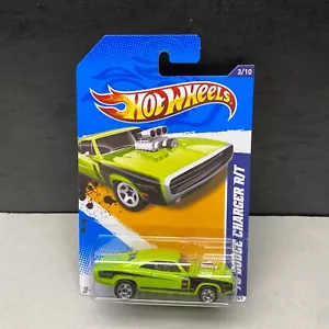 Hot Wheels '70 Dodge Charger R/T Muscle Mania Mopar 12 3/10 - Picture 1 of 6