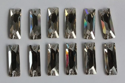 SWAROVSKI 12 x bottoni in vetro 3255 baguette cosmica (59001) - Immagine 1 di 4