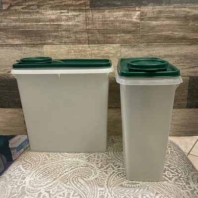 Juego de 2 contenedores de almacenamiento con tapa verde Tupperware vintage Foto 1 de 4