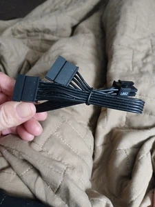 Cable modular Corsair de 6 pines a sata macho a fuente de alimentación SATA - Imagen 1 de 7