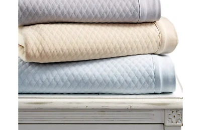 Cobertor duplo acolchoado de malha tripla Martha Stewart - Imagem 1 de 4