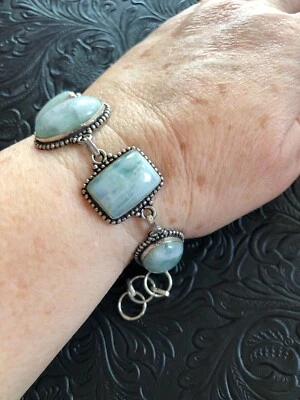 Pulsera Colgante Piedra Lunar Artesanal Suroeste Gruesa Azul Flash se adapta a muñeca 6-7" Foto 1 de 2