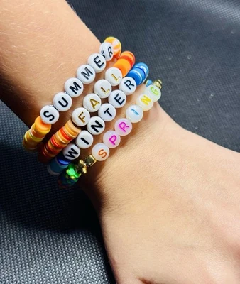 Addi’s Designs: Juego de pulseras hechas a mano de cuatro estaciones Foto 1 de 4