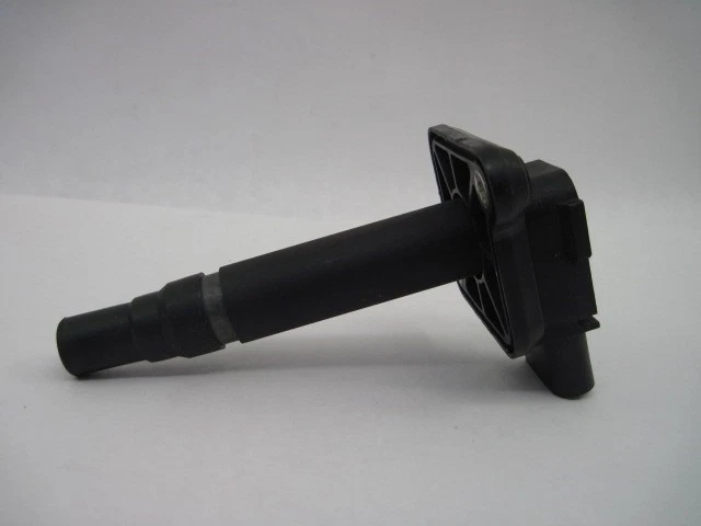 BOBINA DE ENCENDIDO AUDI A4 A6 A8 S8 BEETLE 99 00 01 02 03 04 06B905115E 725104 Foto 1 de 4